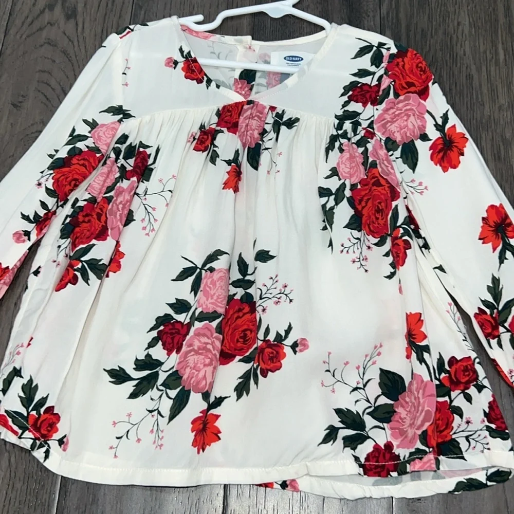 Old Navy girls Flowey long sleeve V-neck floral dressy shirt - Picture 2 of 7